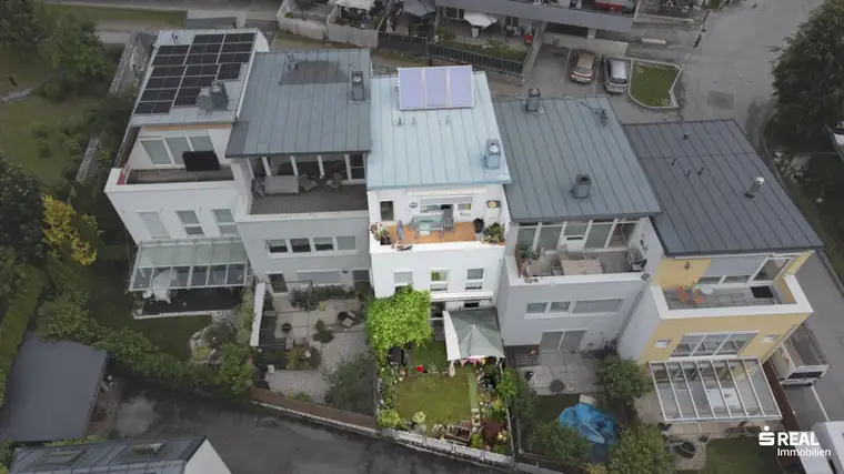 Wohnen mit Weitblick – Großzügiges Reihenhaus mit Dachterrasse in Telfs
