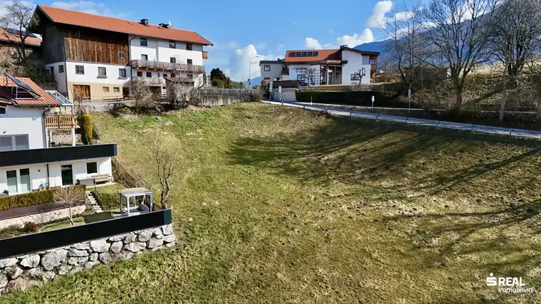 Grundstück in Vill mit traumhafter Aussicht