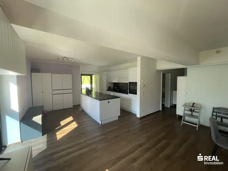 Wohnen mit Bergpanorama – moderne 3-Zimmer-Wohnung mit Garten und Terrasse in Gschnitz