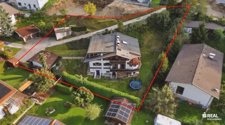 Ein Zuhause mit Charakter – Großzügiges Anwesen mit Bergpanorama im Herzen von Omes