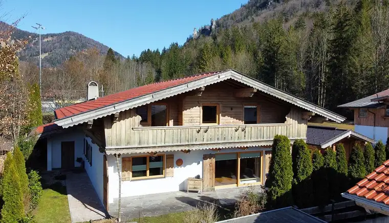 Objekt. Nr.: W1003 - WALCHSEE - FREIZEIWOHNSITZ - Tiroler Landhaus mit Galerie mit Gartenhaus in Bestlage mit Blick auf den Kaiser
