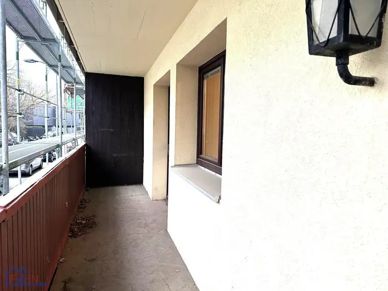 ++SCHNELL BESICHTIGEN++Großzügige 3-Zimmer Wohnung mit Loggia in 1230 Wien – sanierungsbedürftig, WG-tauglich!