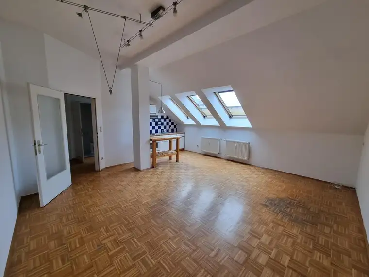 Vermietete Anlegerwohnung mit guter Rendite über 3%! 2-Zimmer-Eigentumswohnung in St.Leonhard zu verkaufen!
