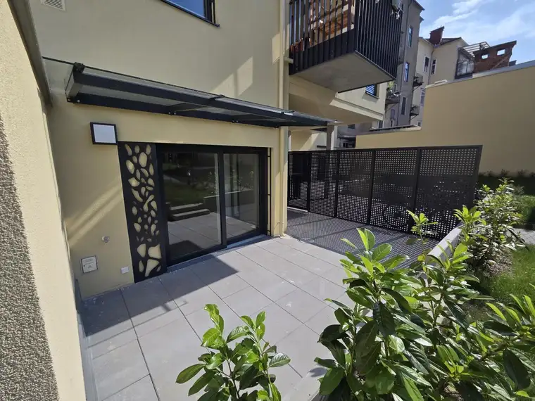 Neubauprojekt! 2-Zimmer-Gartenwohnung mit 3,6 Meter Raumhöhe in St-Leonhard!