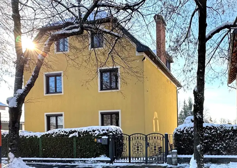 Zentrales Stadthaus mit Gartenidylle – ruhig gelegen, flexibel nutzbar und bestens angebunden!