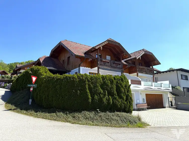 Doppelhaushälfte in Mondsee mit ca. 281 m² Nutzfläche