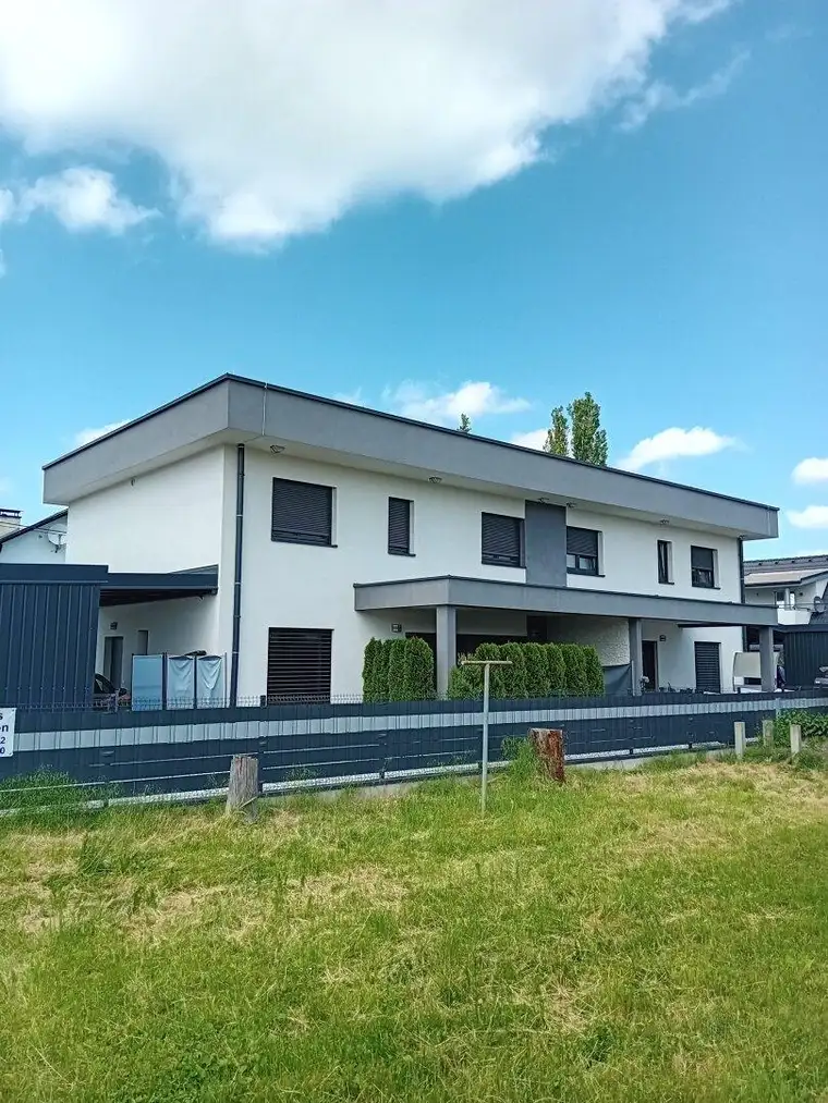 Kalsdorf bei Graz! Modernes Doppelhaus 234 m² Whnfl. , 8 Zimmer, Terrasse, Optimal für 2 Familien
