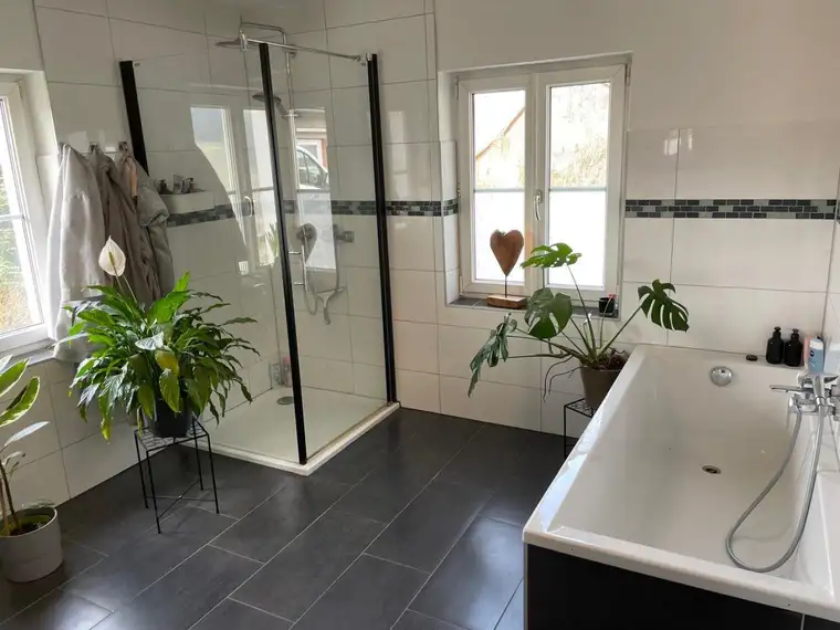 Einfamilienhaus ca.128,36 m², Empersdorf, ruhige erhöhte Lage 4 Zimmer, Pool , Grund 1127 m²