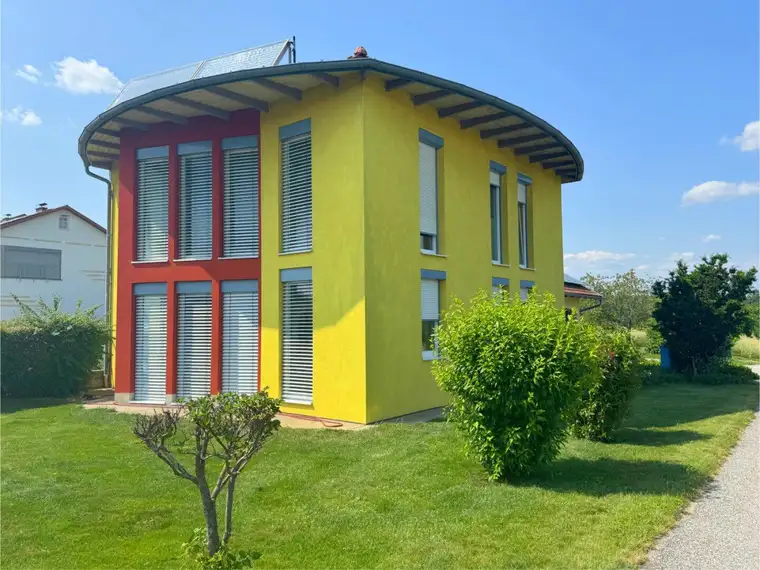 PASSIVHAUS mit toller Aufteilung und viel Sonne in der Thermenregion!