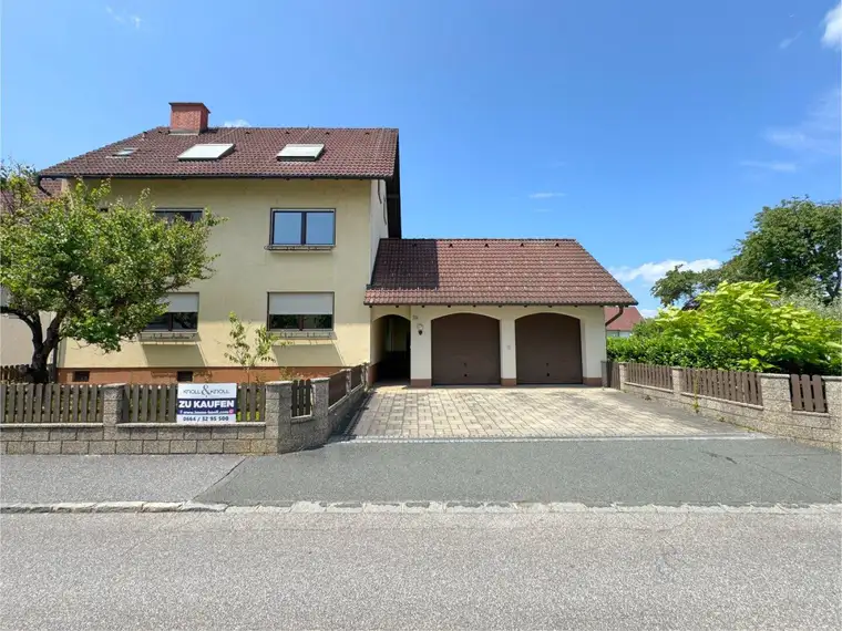 FÜRSTENFELD - Großzügiges Haus mit 2-3 Wohneinheiten - auch zum Vermieten gut geeignet!