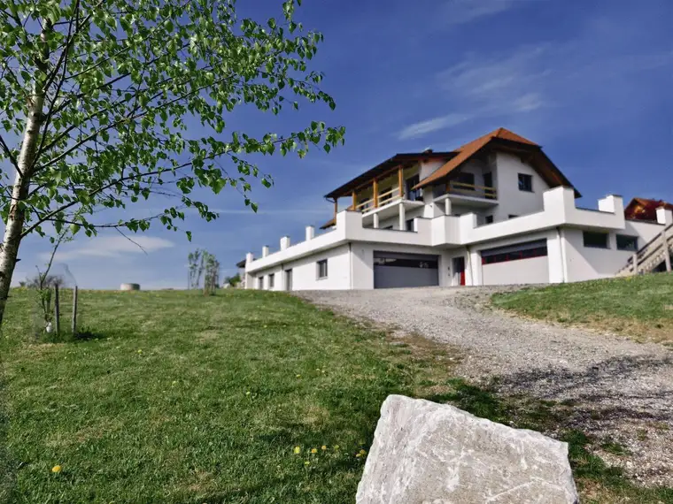 Empersdorf | Ein Ort, der berührt – Anwesen mit Weitblick, Ruhe und einem Gefühl von Zuhause!