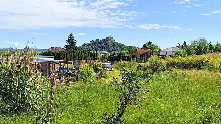 GÜSSING - Traumhafter Baugrund mit Burgblick | Tiny House sofort bewohnbar | Bungalow mit Pool bereits bewilligt