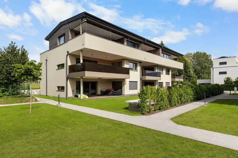 Oberösterreich – Attersee! PENTHOUSE LIVING – Exklusiver Wohnkomfort mit großzügiger Terrasse