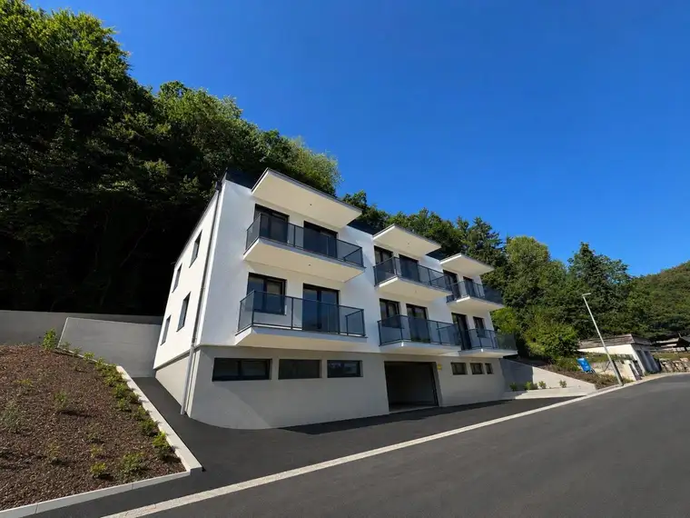 Straßgang! Hochhwertige Erstbezugswohnung in Ruhelage!