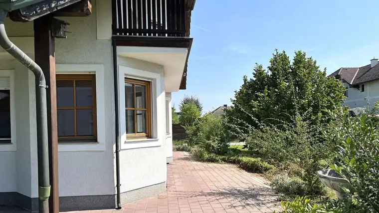 Gediegenes Landhaus mit 2 Wohneinheiten