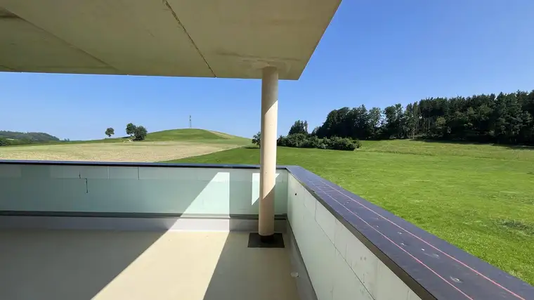 Moderne Neubauwohnung mit schöner Aussicht in Atzbach