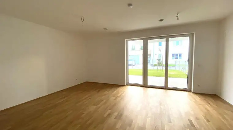 Wohnen mit Weitblick: Modernes Reihenhaus mit Kaufoption