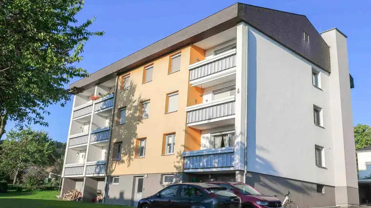 Ruheoase mit Aussicht: Sonnige Wohnung in Top-Lage in Thomasroith