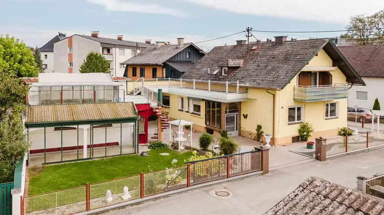 Hochwertiges Einfamilienhaus mit schönem Garten in ruhiger Lage