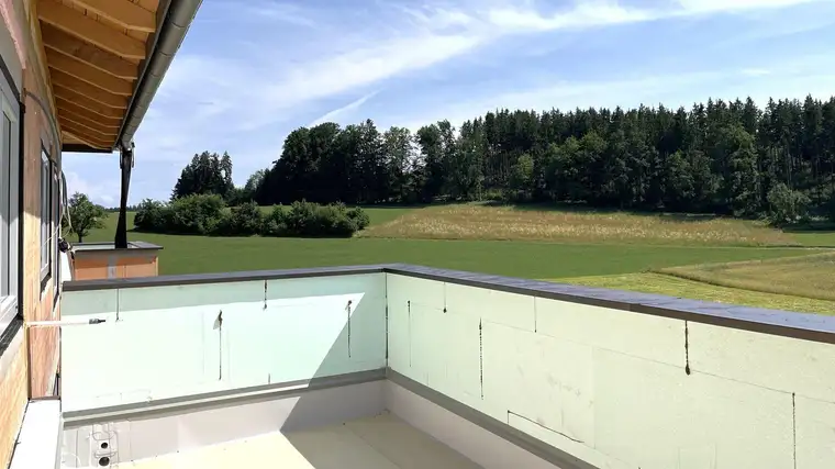 Moderne Neubauwohnung mit großer Terrasse in Atzbach