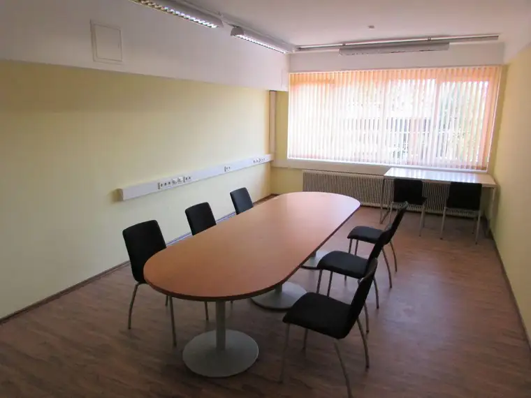 Modernes Büro in Villach I Top-Infrastruktur und Parkplätzen, ideal für Ihr Business.