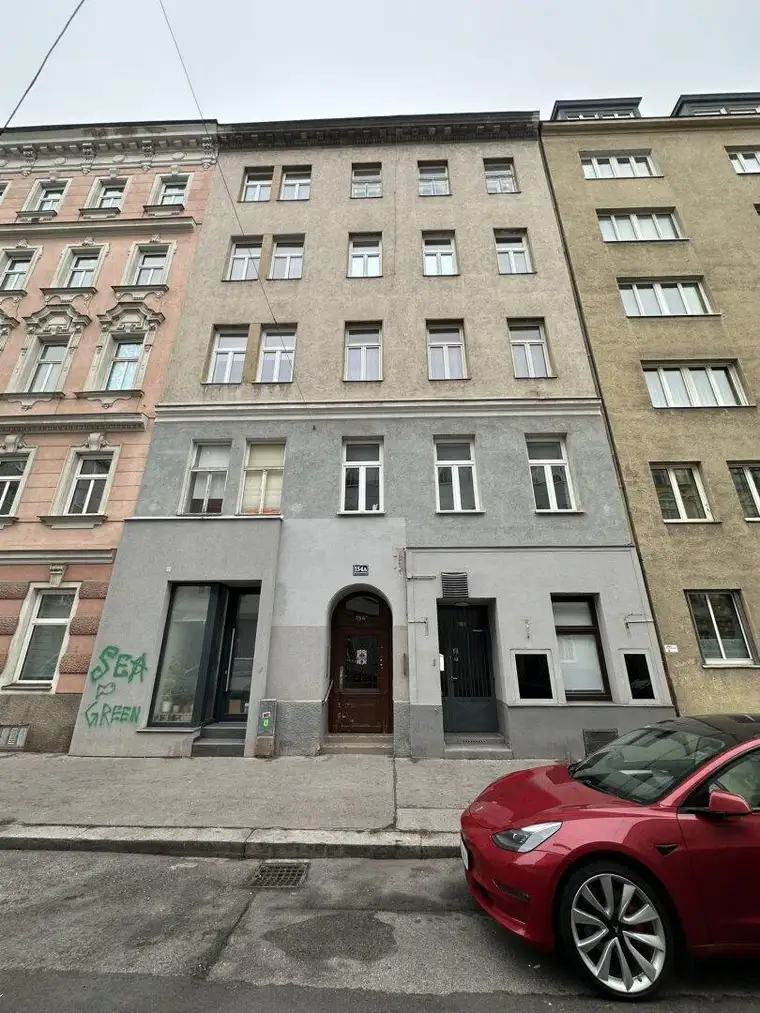Sanierungsbedürftige Wohnung - Margaretenstraße