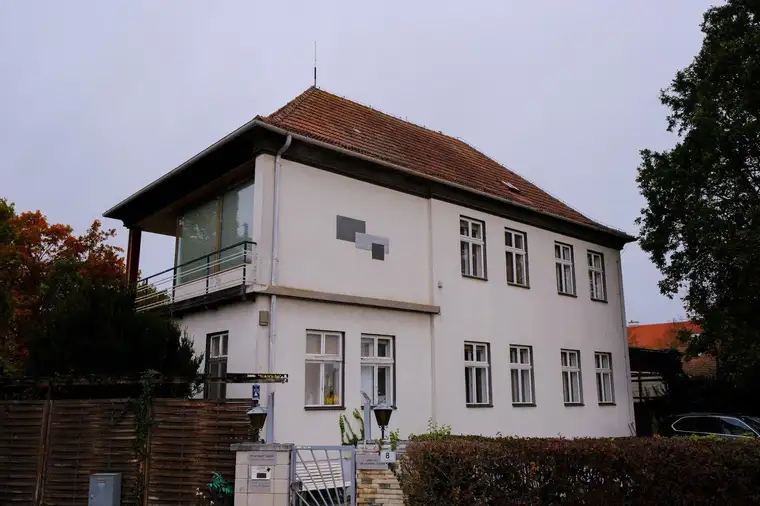 Ihr Traumhaus in Hausleiten: 285 m², 2 Terrassen, 3 Garagen – gestalten Sie es nach Ihrem Stil!