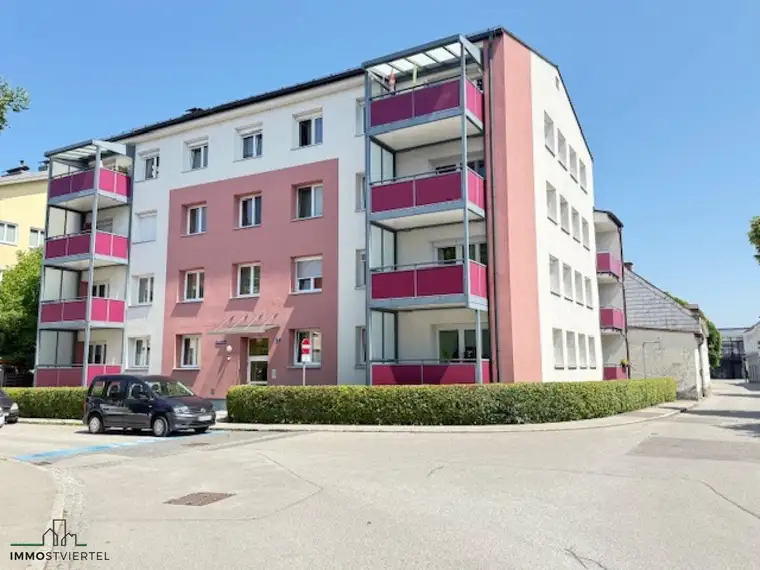 Eigentumswohnung Balkon in komplett saniertem Wohnhaus!