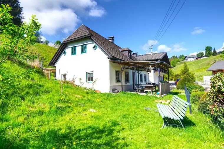 Natur-Oase im Salzkammergut: Zwei Wohnhäuser in absoluter Ruhelage