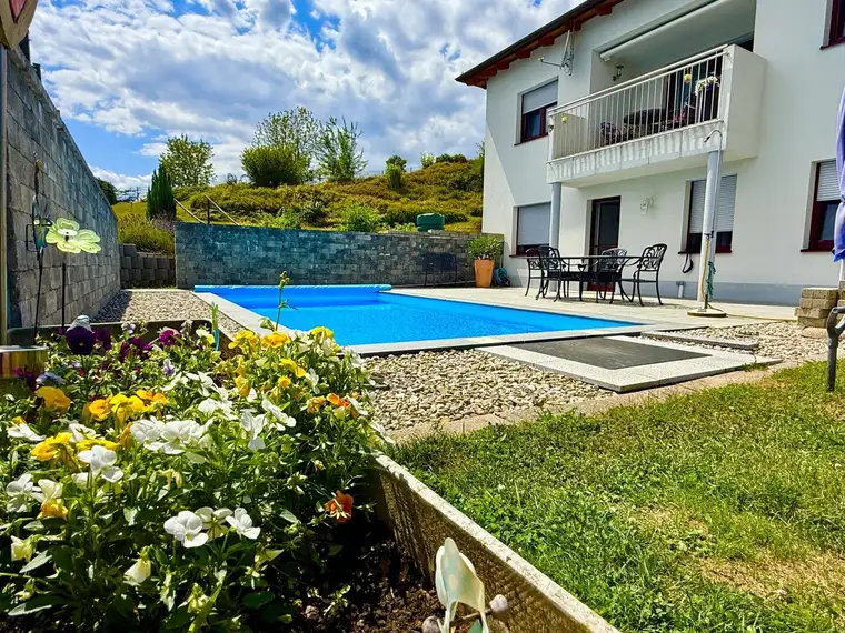 Neuer Preis – Ihr Sommerglück wartet! Haus mit Pool &amp; Traumgarten“