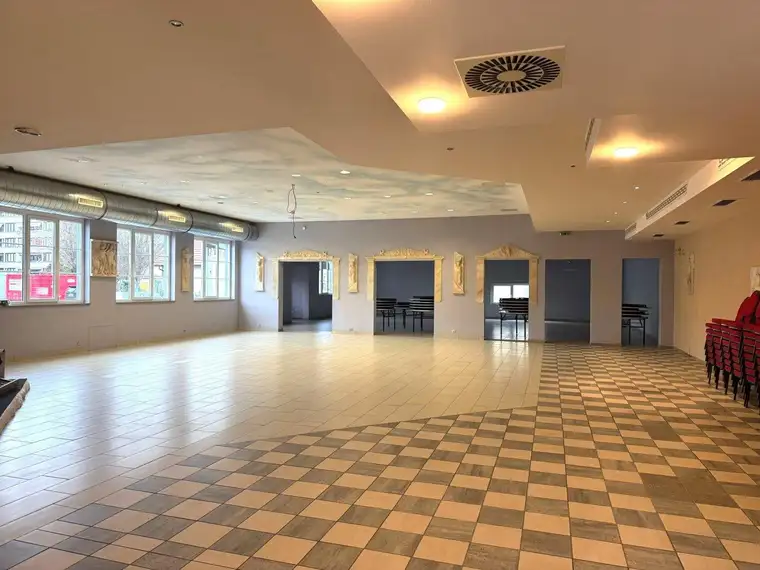 Geschäftslokal / Ausstellungshalle Steyr