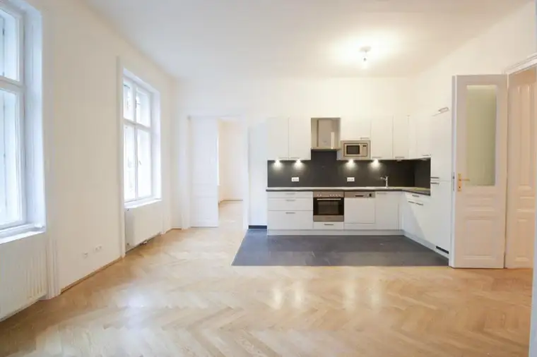 Repräsentative Eckwohnung mit 5 Zimmern nähe botanischer Garten / Ruhelage *Parkplatz optional*