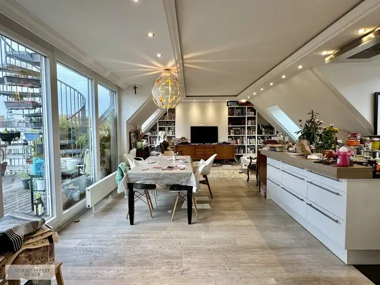 PENTHOUSE MIT TRAUMHAFTEN TERRASSEN /// PERFEKTER GRUNDRISS /// ALSER STRASSE, ELTERLEINPLATZ