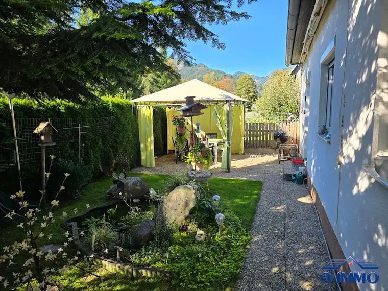 ALPEN REGION HOCHSCHWAB: Gepflegtes Haus im Verbund mit der Natur.