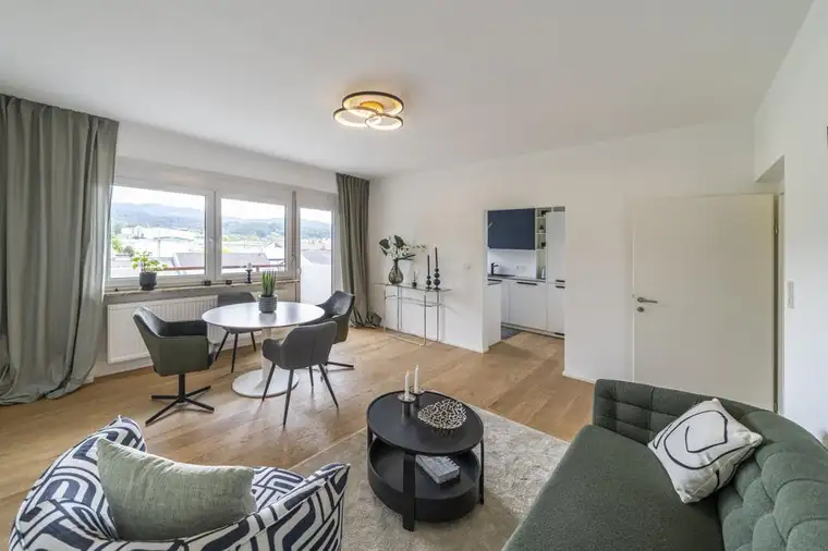 3 Zimmer mit Balkon und Weitblick