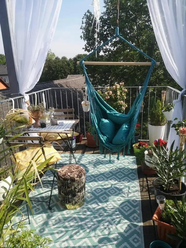 Sonnige Wohnung mit Balkon