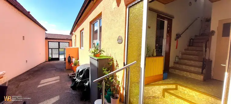 Stockhaus mit Gästezimmern in Mörbisch am Neusiedlersee
