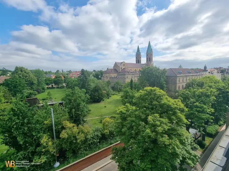 Blick über die Dächer von Döbling! Schöne 4 Zimmer Wohnung mit Rundumterrasse! Garagenplatz im EIgentum!