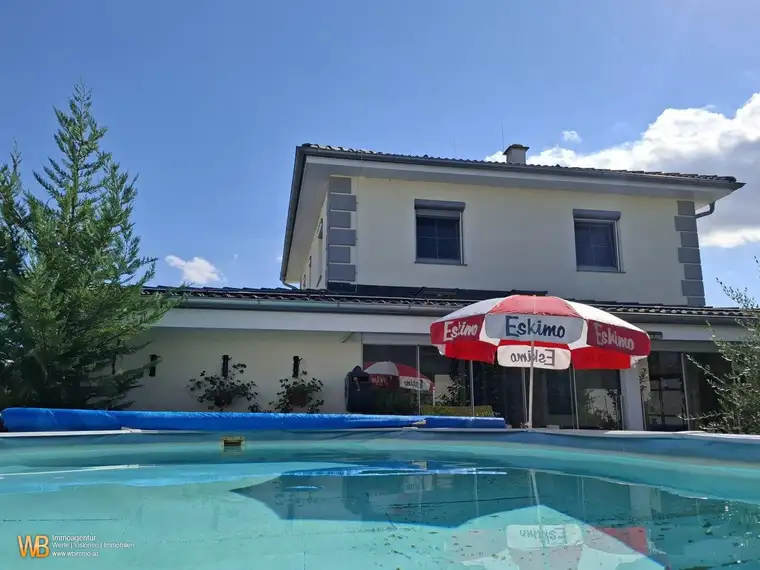 Energiesparhaus, Ruhelage, Pool: 120m²+40m² WFL +108m² Halle/Garage