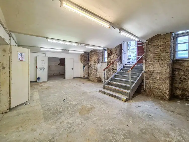 AUS ALT MACH' NEU. Atelier im begehrten Dritten.