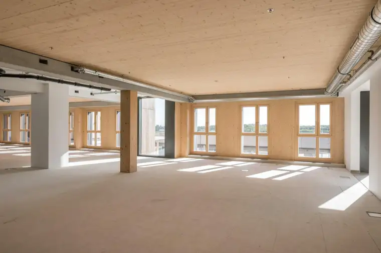 Büro/Praxis/Geschäftsflächen ab 500 m2 mit Seeblick direkt an der U2 individuell gestaltbar! Ab sofort verfügbar!