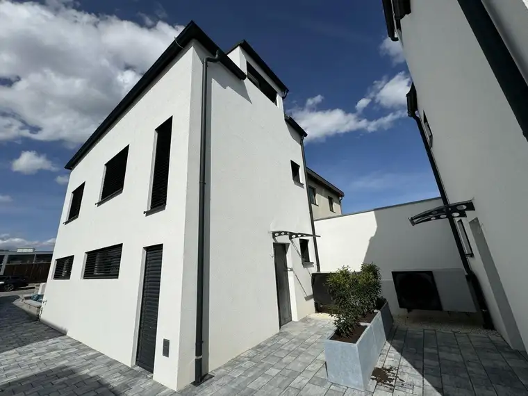 Ihr Traum vom Eigenheim im Herzen von Mödling! Neubau Einfamilienhaus mit großzügiger Freifläche in Ruhelage!