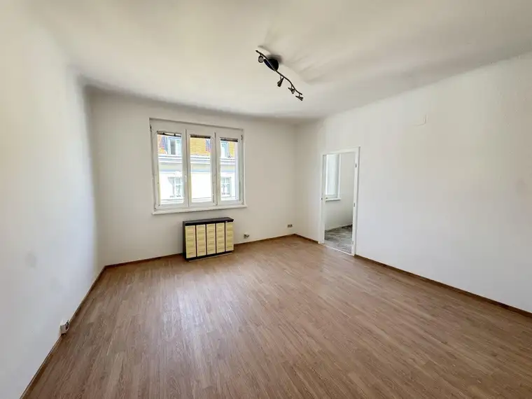 *Sanierungsbedürftiger Pärchenhit in absoluter Ruhelage bei Hernals* Ab sofort verfügbar!*