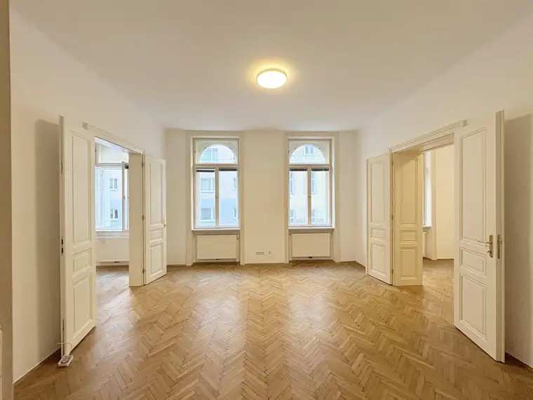 Oliver Typolt, ViennaEstate Makler GmbH
