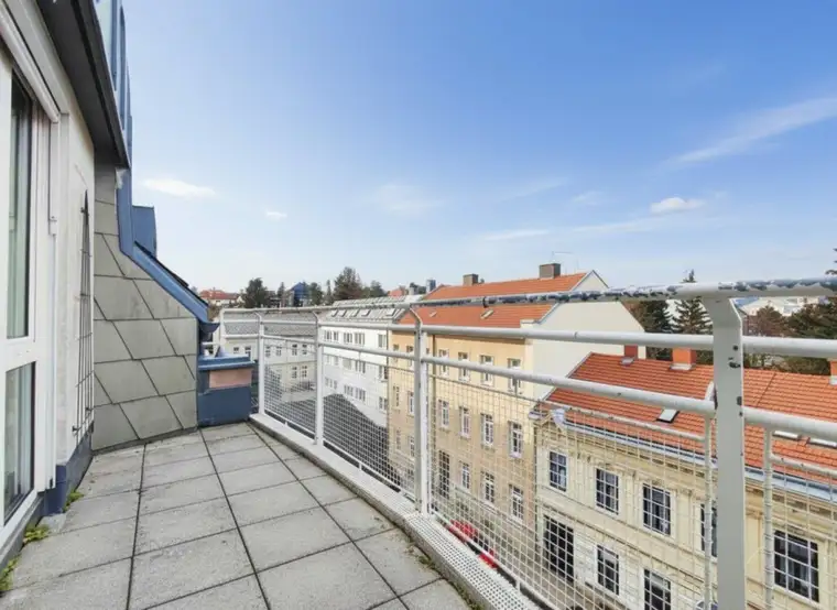 3-Zimmer Wohnung im Dachgeschoss mit Terrasse! Nähe Bahnhof Liesing!