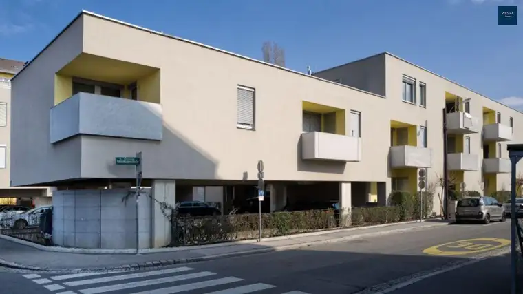 Parkplatz in der Brucknerstraße zu vermieten