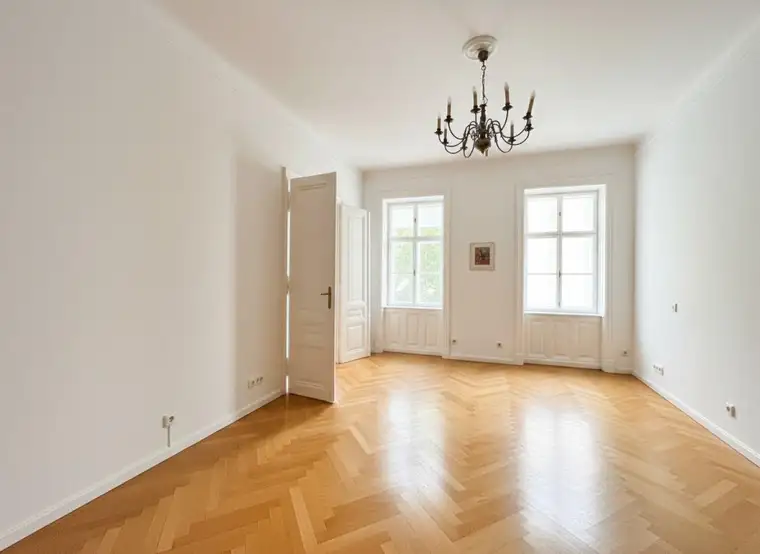 Charmante Altbauwohnung in ruhiger Innenhoflage