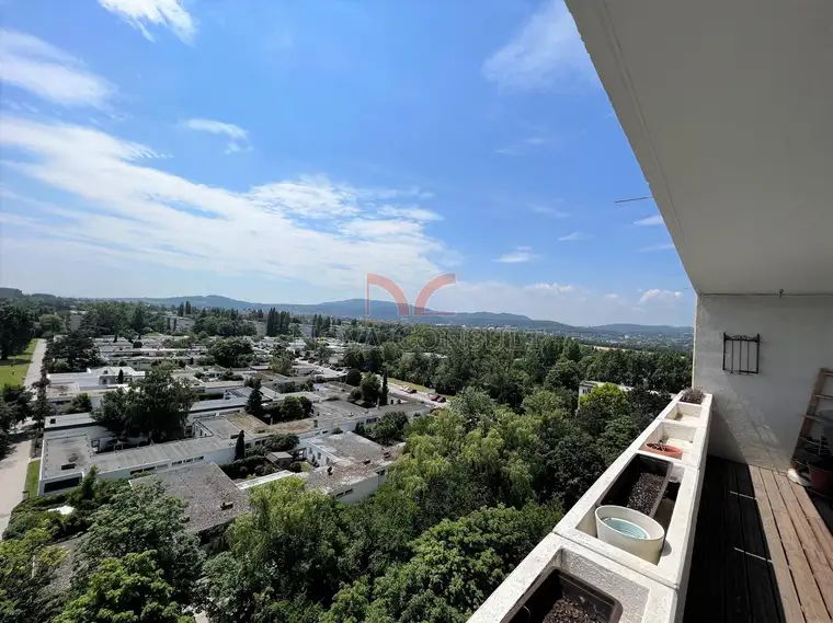 Sonnige Familienwohnung mit traumhaftem Fernblick