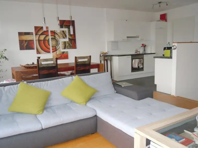 Traumhafte 3-Zimmer-Maisonette-Wohnung mit Balkon &amp; Dachterrasse - verfügbar ab September 2025