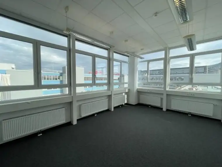Moderne, klimatisierte Bürofläche mit ca. 843 m² im Linzer Hafen zu vermieten